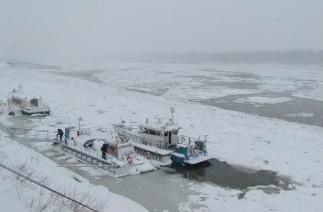 Ледоходът по Дунав се увеличава (СНИМКИ)