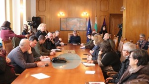 Просветляват терените край енергийната мрежа в община Велико Търново