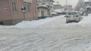 Улиците в село Баня все още не са почистени от