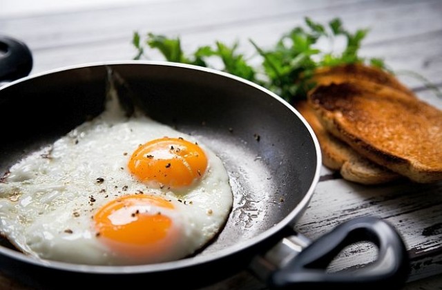 Стимулирайте мозъка с яйца за закуска, съветват учени