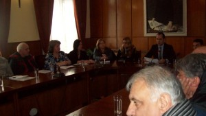 Кмет напусна гневен кметска сбирка