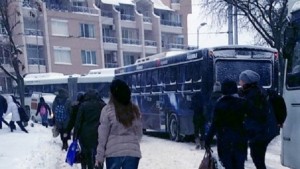 Полицията с препоръки към пешеходци и водачи през зимния сезон