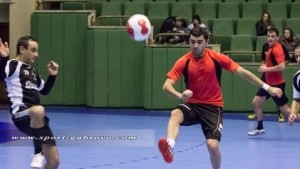 Мънчев се завърна в турнира Шести участък започна с победа