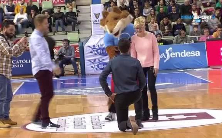 Не вкарваш от центъра, предлагат ти брак