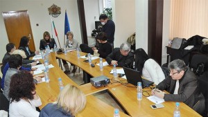 Комисията по заетост класира 75 заявки от работодатели по две