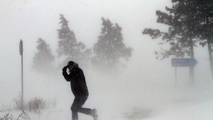 Автомобили и микробус блокирани по пътищата на Търговище