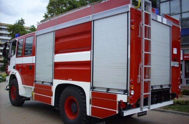 Изгоря старо шивашко ателие в Маноле