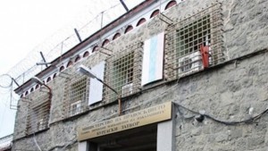 Директно на пункт Гледат делата срещу опасни престъпници в затвора