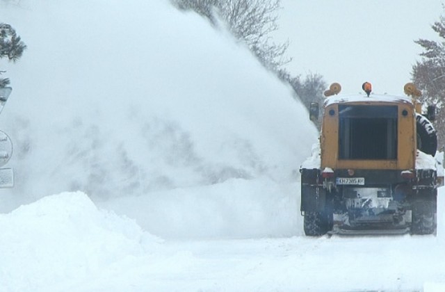 Над 250 души са евакуирани в Добричко от началото на снежната блокада