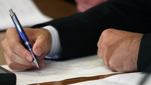 Бизнесът отново ще атакува увеличението на минималната работна заплата