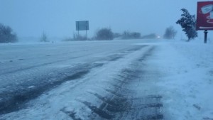 Продължава разчистването на затворените пътища в област Добрич