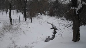 Пътищата са заледени и заснежени
