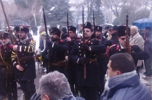 Пловдив се поклони пред паметта на капитан Бураго