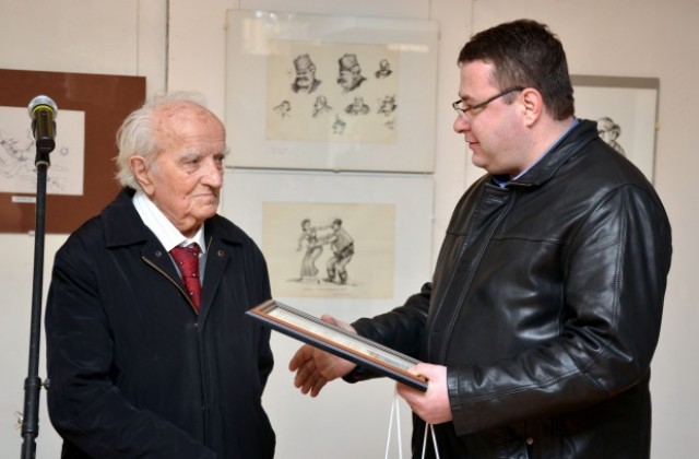 Изложба посветена на 70 - годишнината на хумористичен вестник откриха в Свищов