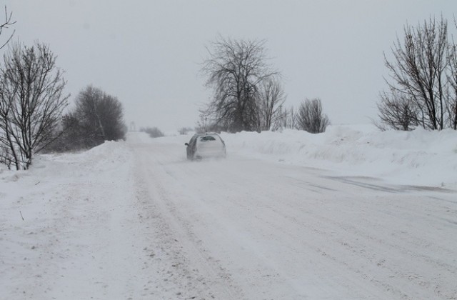 Жълт код за сняг, поледици и силен вятър в област Хасково