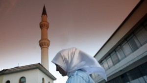 Забраняват тонколоните на джамиите и религиозната агитация по варненските улици