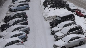 Снеговалежите продължават предупреждават за поледици