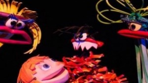 Подарък от Театър ВЕСЕЛ очаква хилядния зрител на спектакъла Супер