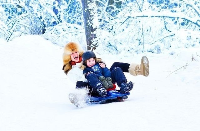 Времето на 19 януари: Валежите продължават в по-голяма част от страната