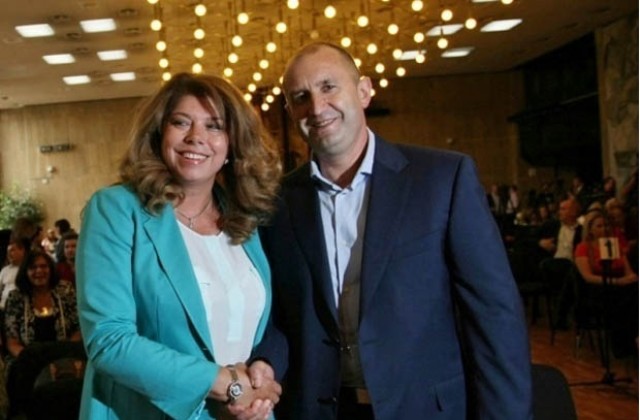 Новият президент Румен Радев полага клетва пред Народното събрание