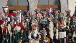 Кукери гонят злото в Джинот