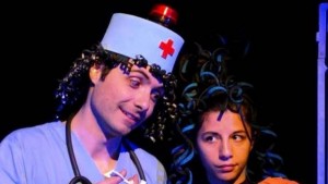 Хилядният зрител на спектакъла Супер др Димитров получава подарък от