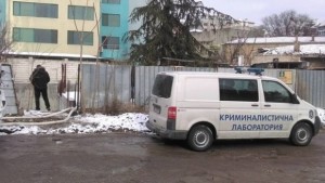Обвиниха двама души за убийството на скитника край жп гарата
