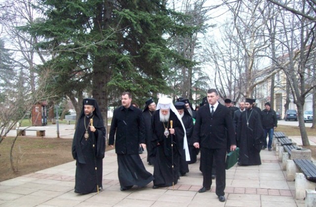Синодът реши кои ще са епископите, между които ще е новият врачански митрополит