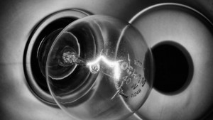 Абонати на EVN остават без ток заради ремонти