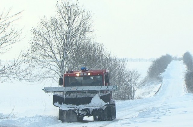 Мъж задигна снегорин, кара го 70 километра