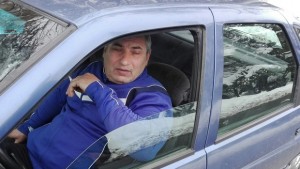 Ученик на Спортното си заклещи ръката в тоалетна