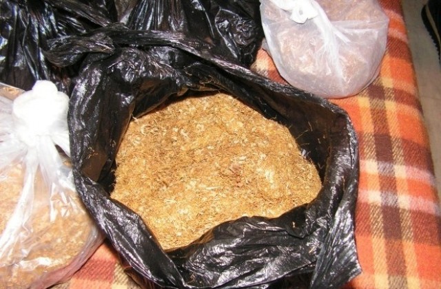 Полицаи откриха близо 150 килограма контрабанден тютюн