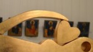 Между земята и небето сърцето си заключих