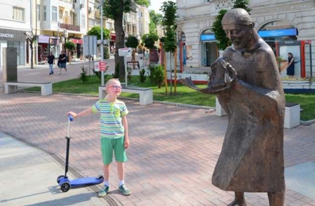 Общината влага милион в нови паметници във Варна