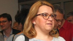 Коя е Деница Златева служебен вицепремиер по председателството на ЕС