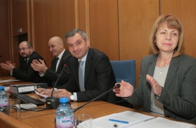 Остри реплики между ГЕРБ и БСП белязаха гласуването на бюджета на София