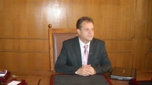 Даниел Панов Не приемам съшитите с бели конци лъжи и