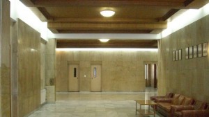 Старата токоизправителна станция на тролеите бе повод за нападки в