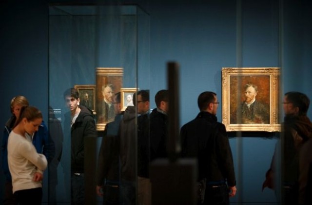 Италия връща на Холандия откраднати картини на Ван Гог