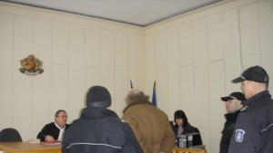 Оставиха в ареста мъжа от Кардам изтезавал 9годишно момче