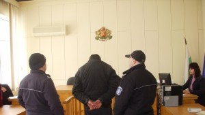 Задържаха под стража телефонен измамник