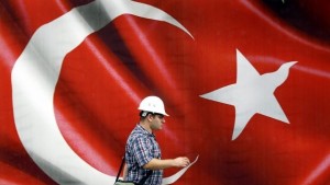 Фич понижи вчера кредитния рейтинг на Турция до ниво боклук