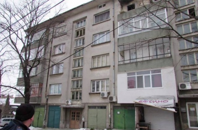 Бойлер се взриви в апартамент в Шумен (СНИМКИ)