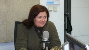 Крумова Няма опасност от спиране на европейски средства за България