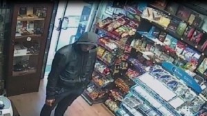 Ограбиха магазин в Пловдив Отмъкнаха лотарийни билети пари и цигари