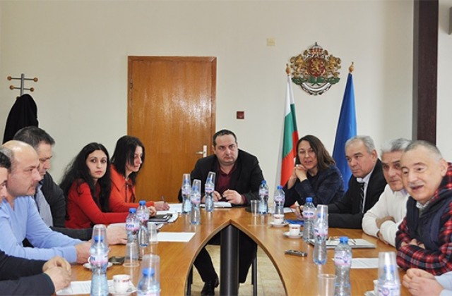 Служебно ще назначават РИК, ГЕРБ и ДПС поискаха председателското място