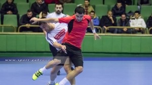 футбол на малки врати