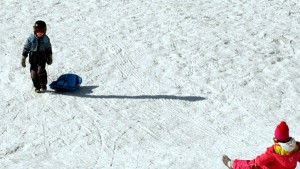 деца сняг зима