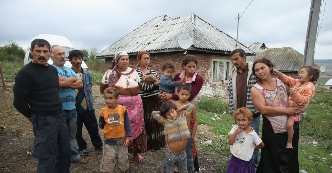 Събарят 143 незаконни ромски постройки в столичния квартал Захарна фабрика