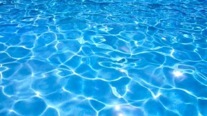 вода басейн